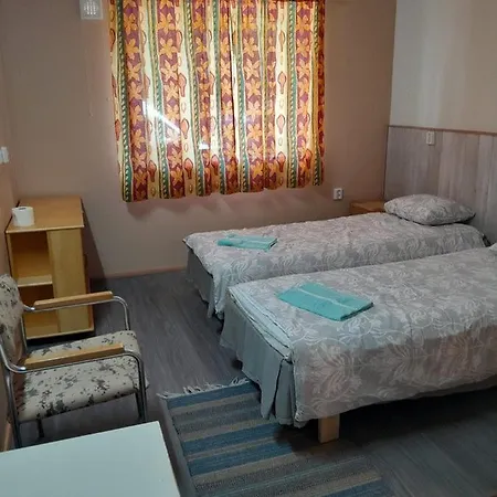 Tyrni ゲストハウス